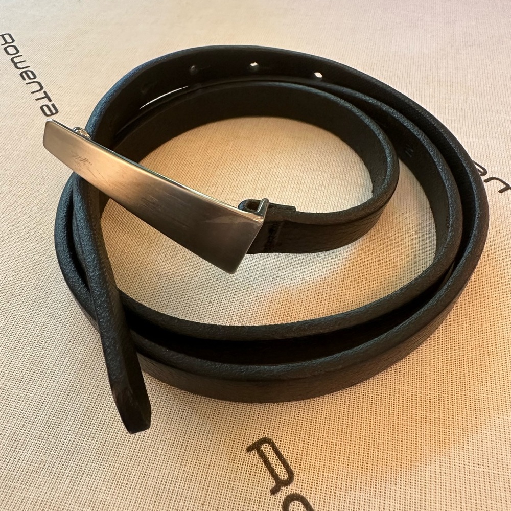 Black leather adjustable belt